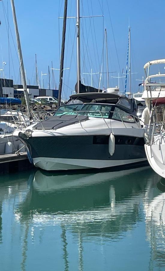 לה רושל Une Nuit Sur Un Bateau Linge & Menage Inclus מראה חיצוני תמונה
